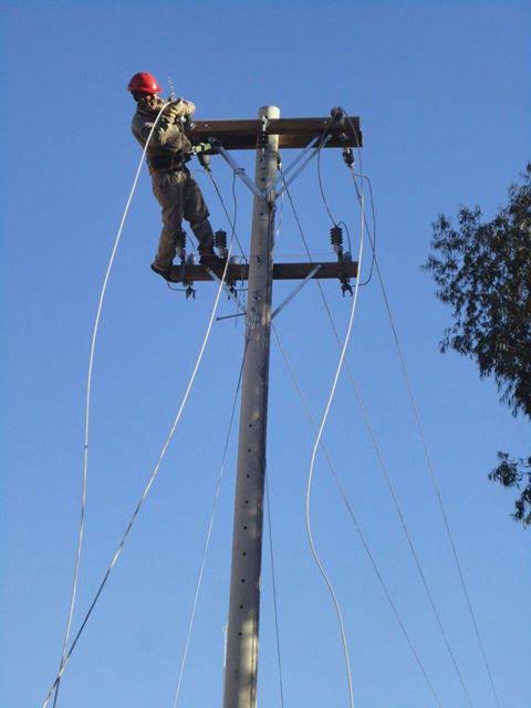 Trabajo eléctrico en terreno 1